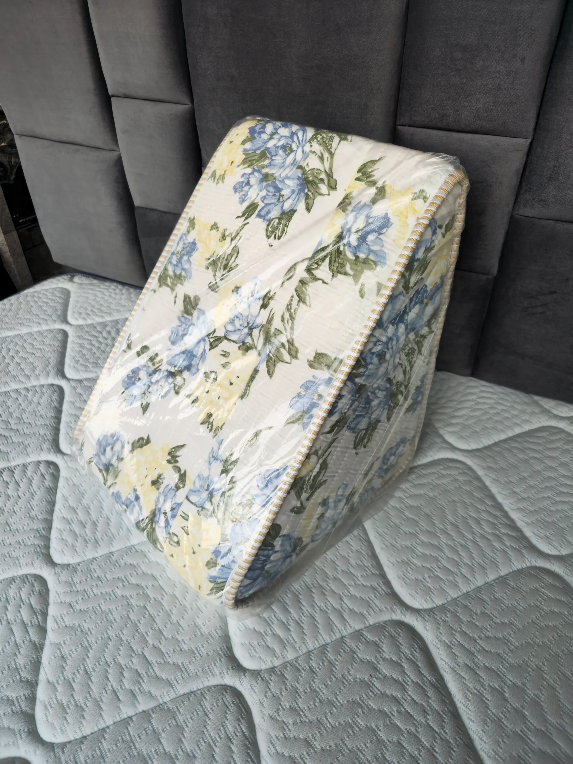 Almohada Triangulo