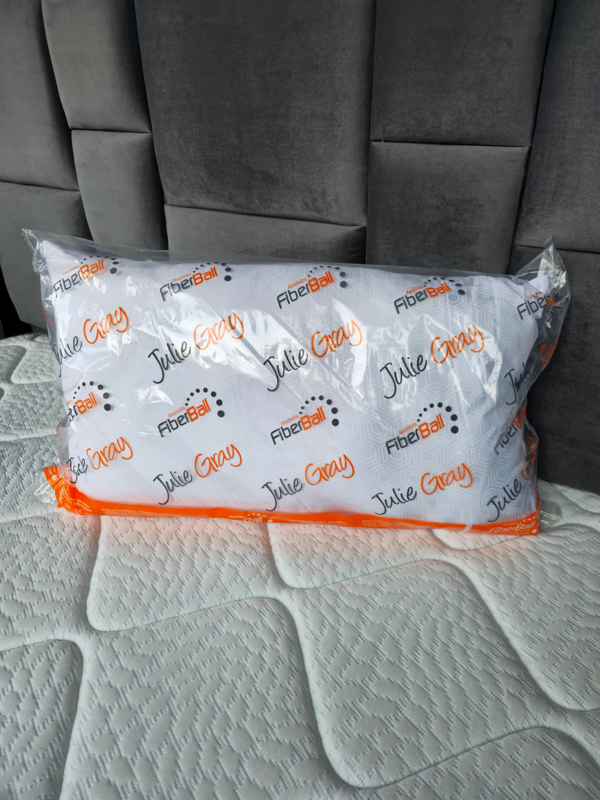 Almohada Julie Gray